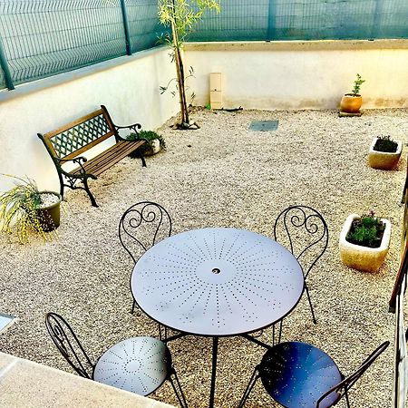 Appartement T2 Avec Terrasse Et Cour 카바용 외부 사진