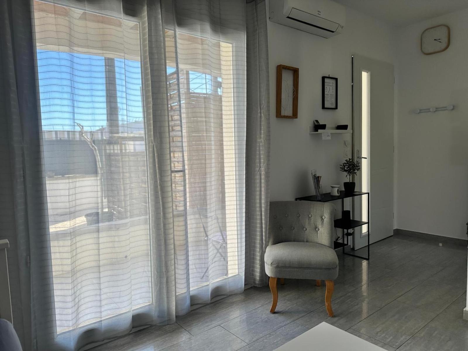 Appartement T2 Avec Terrasse Et Cour 카바용 외부 사진