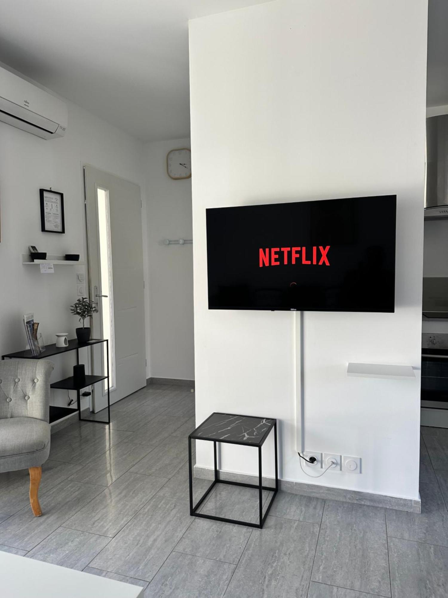 Appartement T2 Avec Terrasse Et Cour 카바용 외부 사진